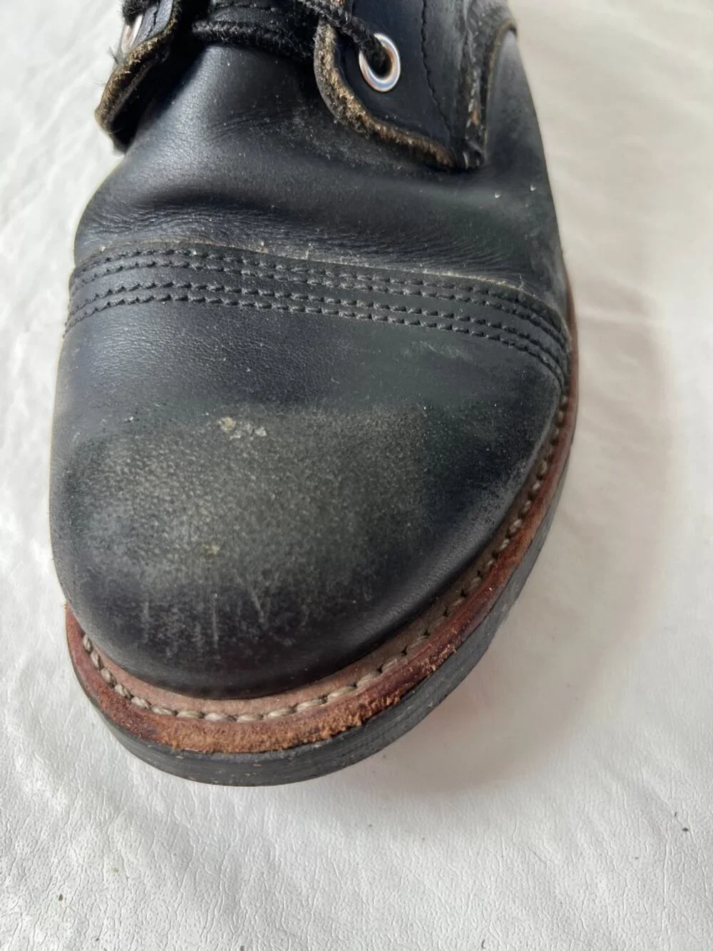 Red Wing boots Iron Ranger 8114 US mens 9.5 black leather cap toe cork sole